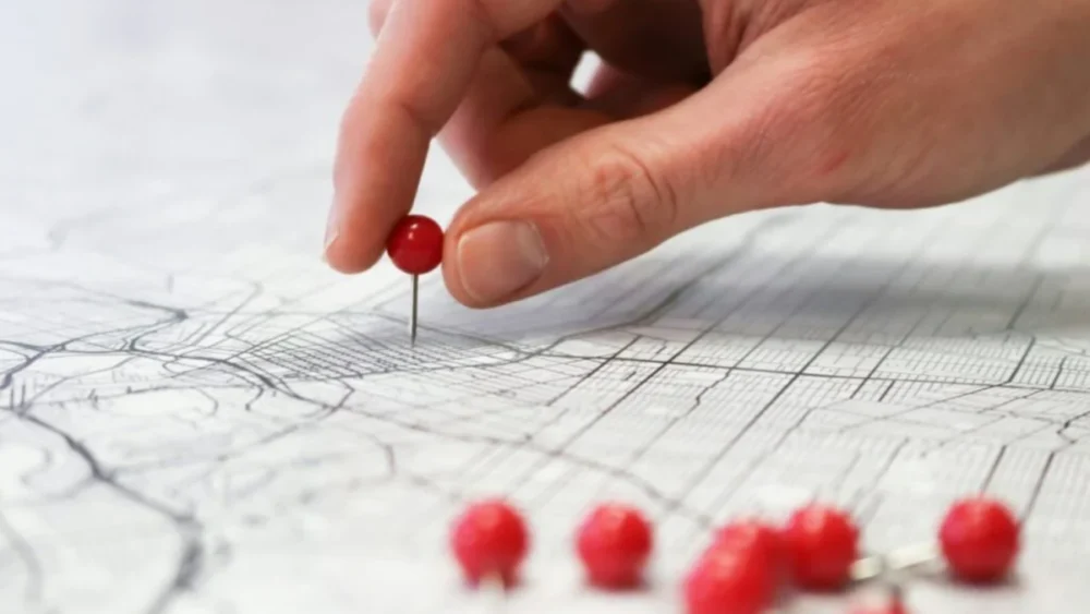 Como descobrir o verdadeiro centro de uma cidade? O problema está no próprio mapa