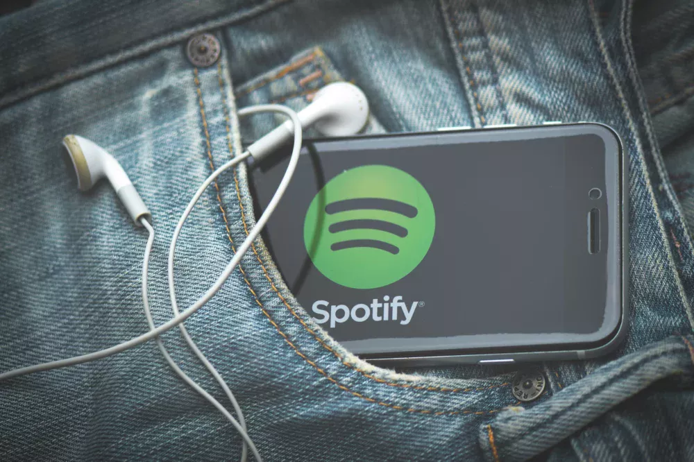 Spotify amplia programa de monetização para o Brasil e abre novas formas de ganhar dinheiro com podcasts e vídeos