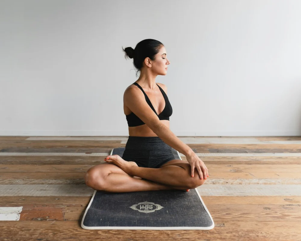 Abdominais sem movimento: como os exercícios isométricos ajudam a fortalecer o tronco