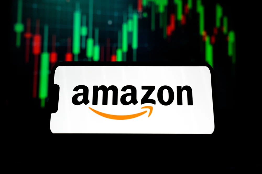 Amazon decepciona em lucro e vê caixa afundar com gastos em IA