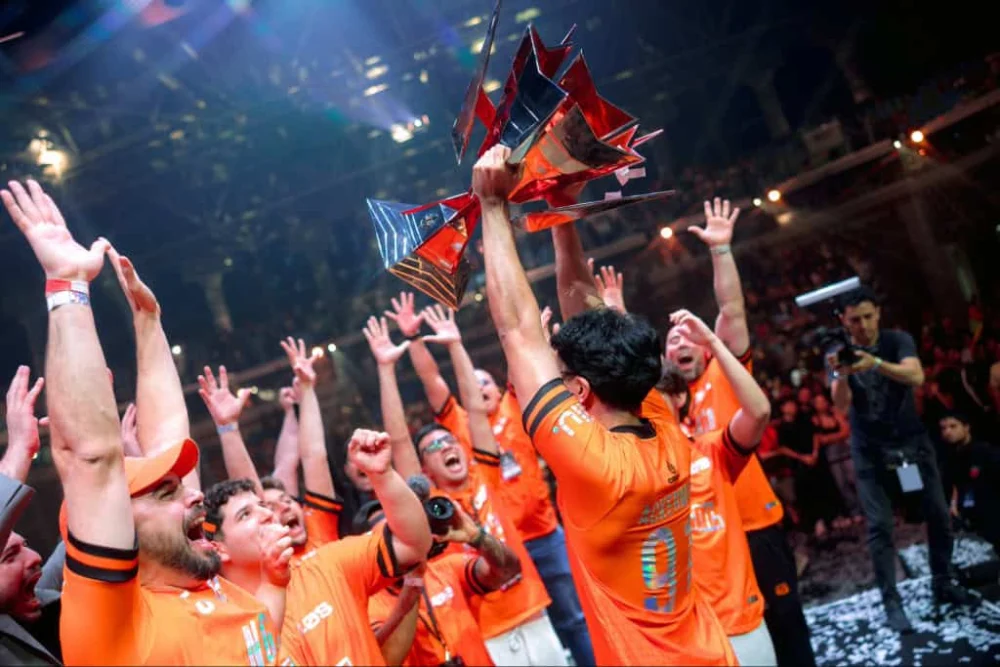 CBLOL 2026: LOS vence a FURIA no quinto mapa e é campeã do 2º split no Rio