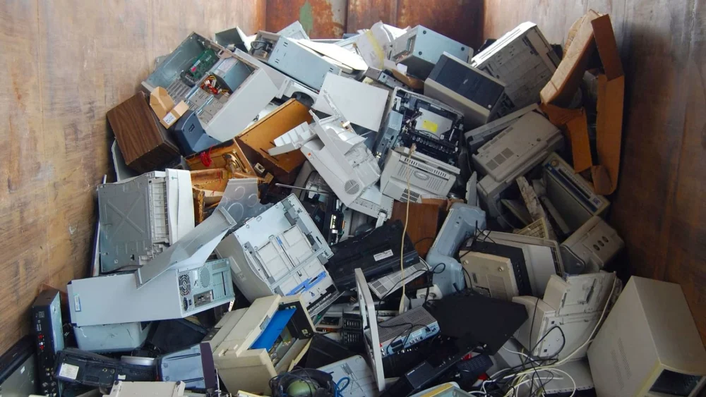 Correios passam a aceitar descarte de eletrônicos grátis; veja como usar