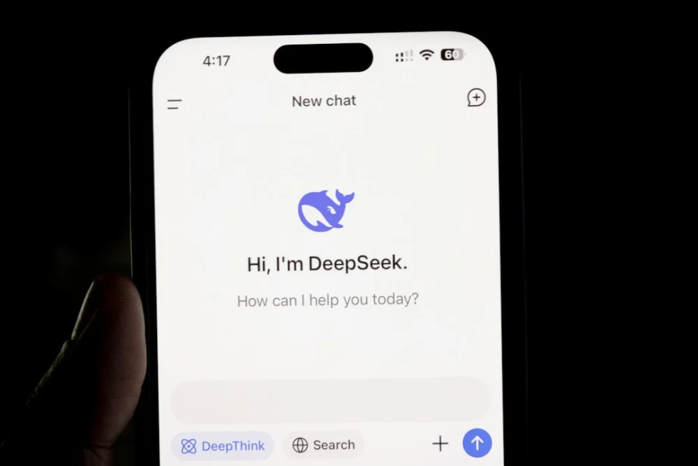 DeepSeek avança em segurança, mas testes revelam riscos em agentes de IA