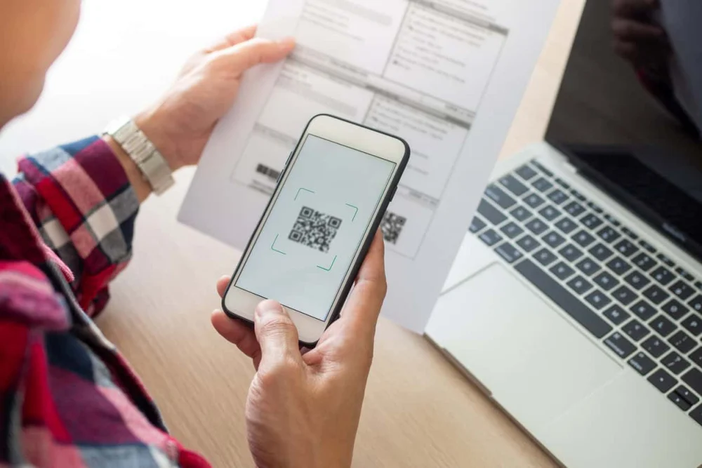 Golpe do QR Code: veja como criminosos desviam pagamentos e como se proteger