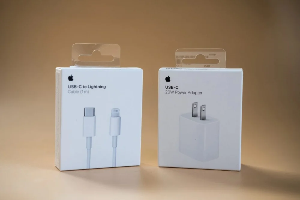 Leilões da Receita em Vitória e Porto Alegre incluem acessórios da Apple