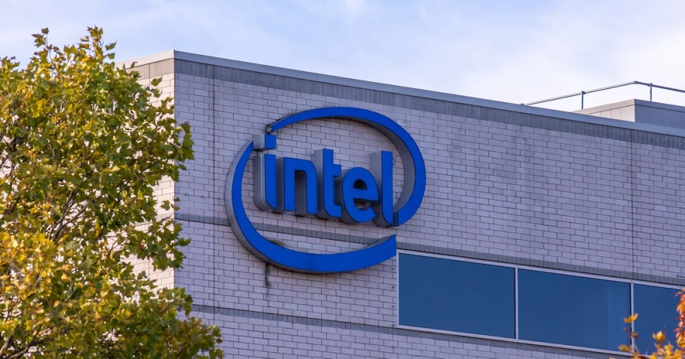 Mercado de PCs continuará fraco até pelo menos 2027, indica Intel