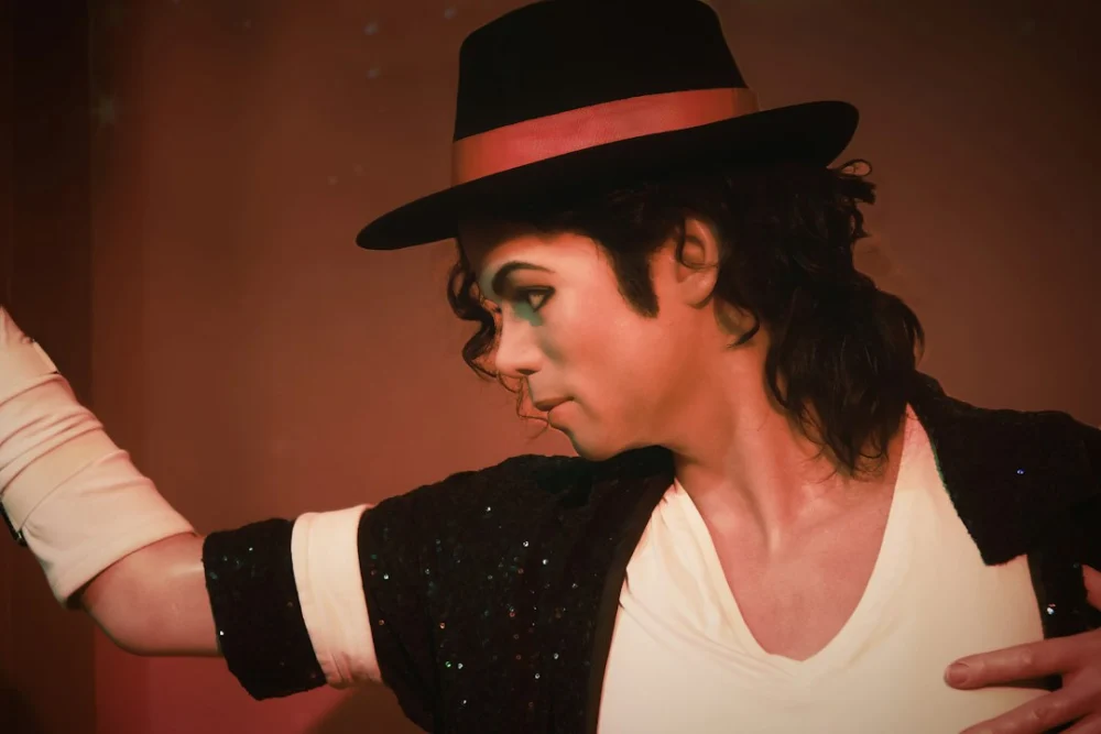 Nova série sobre Michael Jackson revela gravações inéditas de um dos julgamentos mais polêmicos da música