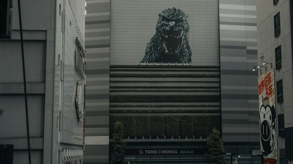 Novo trailer de Godzilla Minus Zero mistura destruição, drama e um mistério sobre Noriko