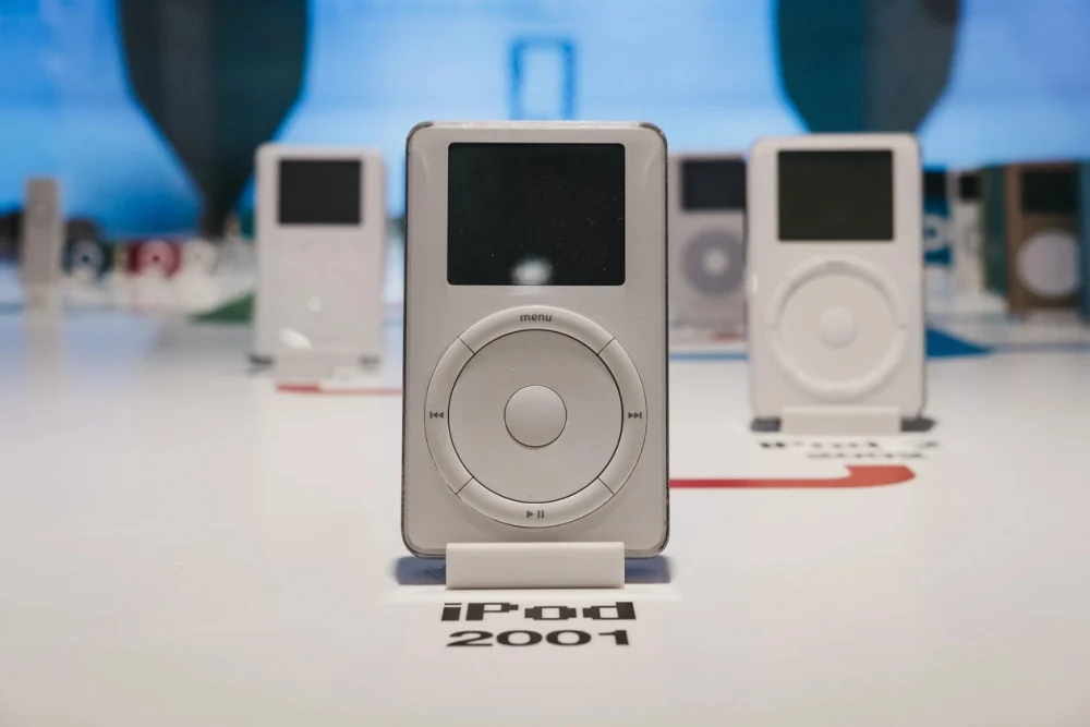 O primeiro iPod completa 25 anos de idade hoje!