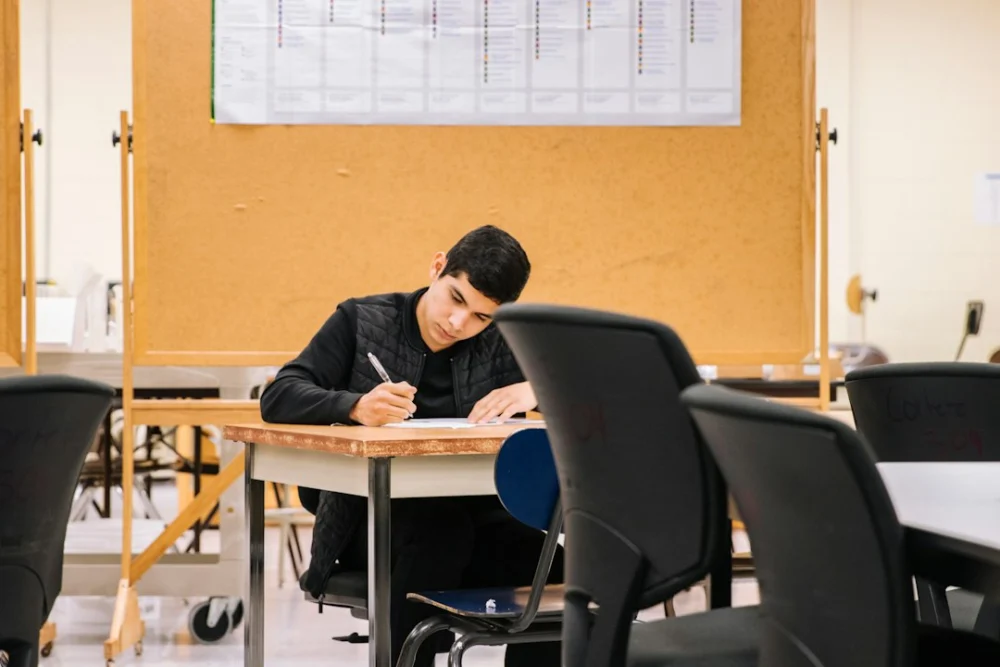 O que torna um trabalho satisfatório? Décadas de pesquisa de Harvard apontam para algo além do salário