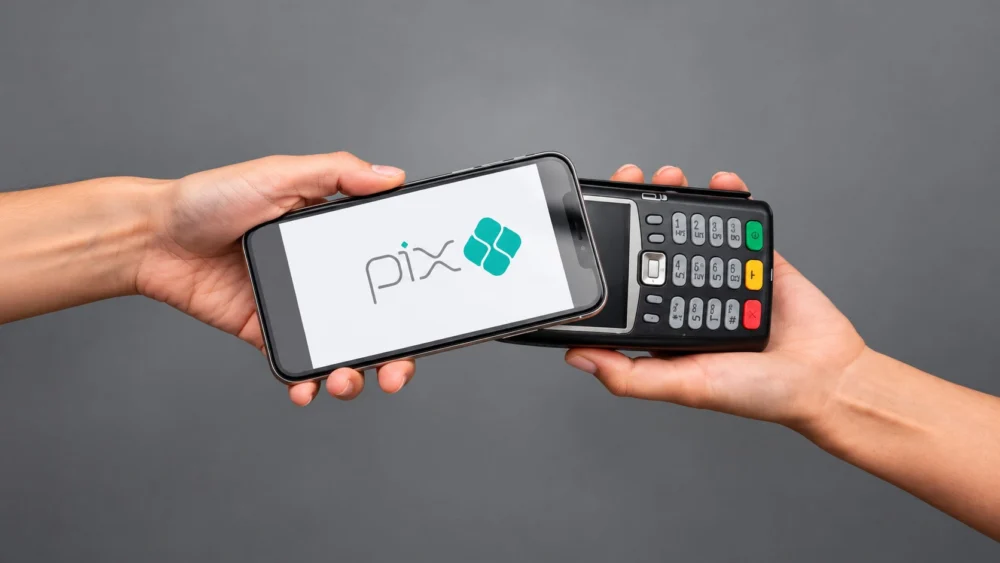 Pix por aproximação perde teto de R$ 500; veja o que muda