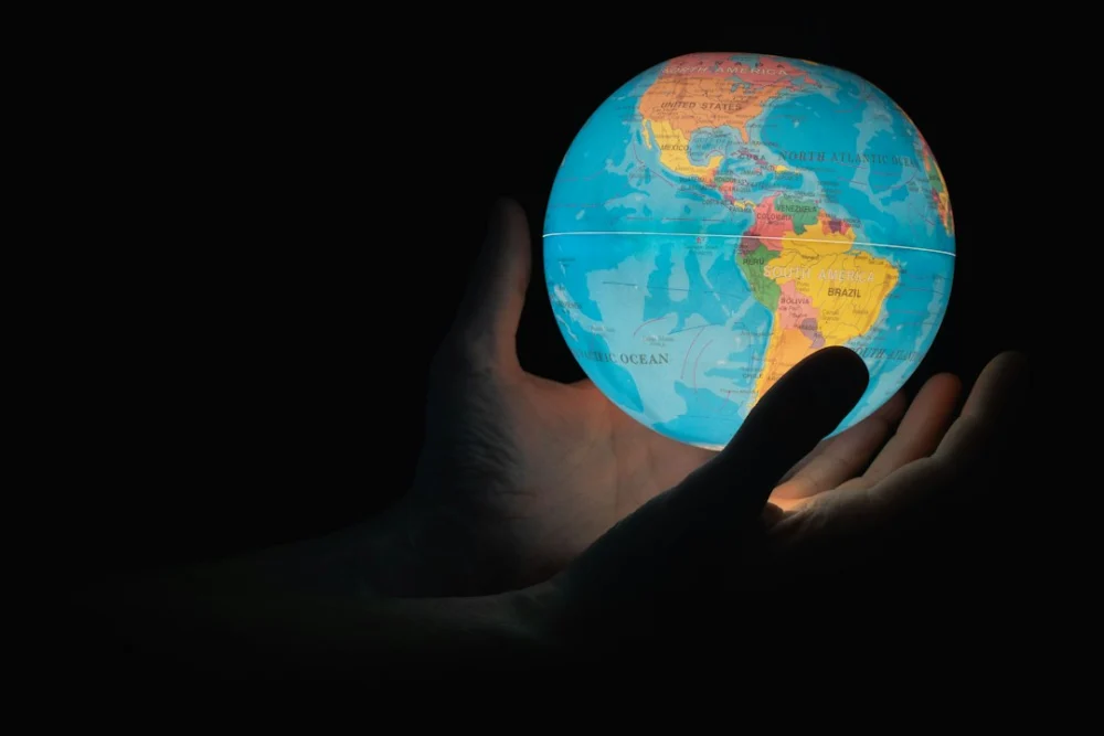 População mundial pode chegar a 12,4 bilhões, enquanto cientistas discutem redução para 4 bilhões