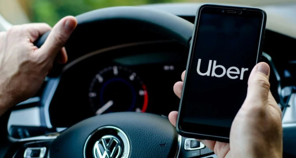 Quanto ganha um motorista de Uber no Brasil? Veja valores por cidade