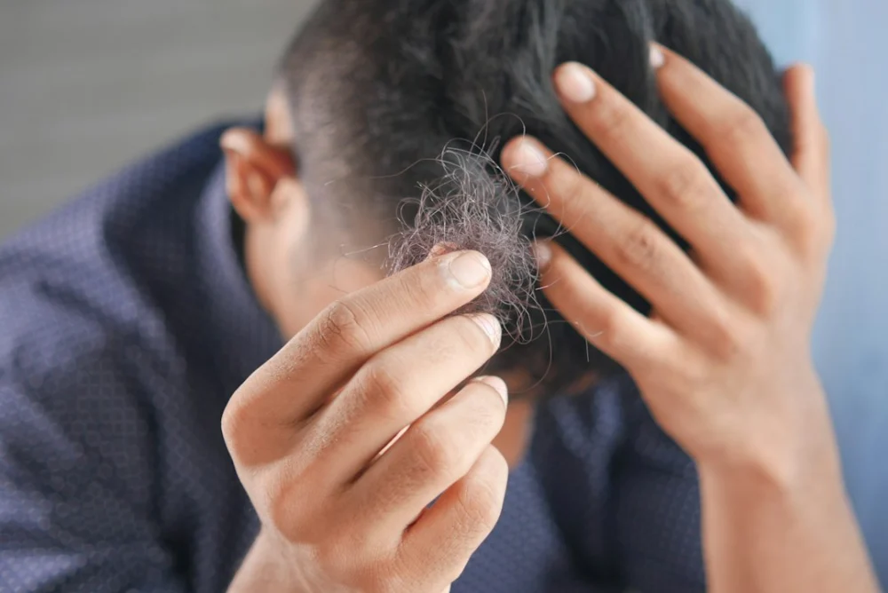 Queda de cabelo era só o começo: usuários de Ozempic também relatam problemas nas unhas