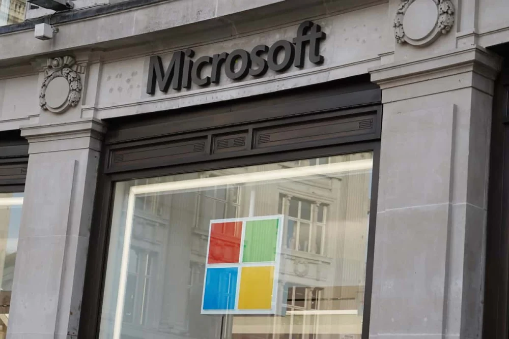 Reino Unido mira domínio da Microsoft em softwares empresariais