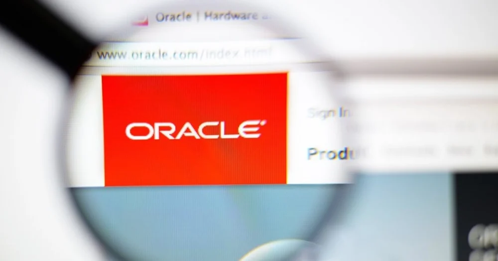 ShinyHunters: criminosos abusaram de três falhas em ataque inédito a Oracle