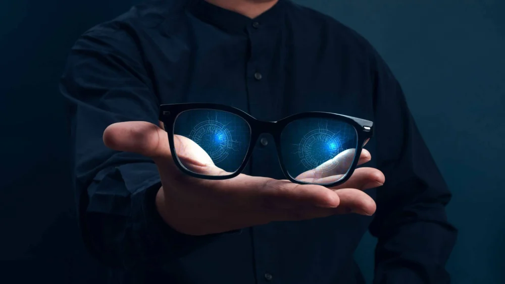 Smartphone, óculos inteligentes… O que pode e o que não pode entrar na cabine de votação?