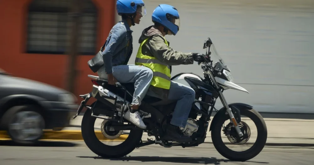 Uber Moto anuncia viagens com preço fixo de R$ 4,98 para curtas distâncias