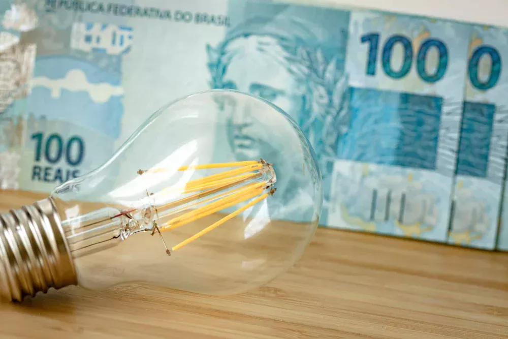 Aneel confirma bandeira verde na conta de luz em novembro
