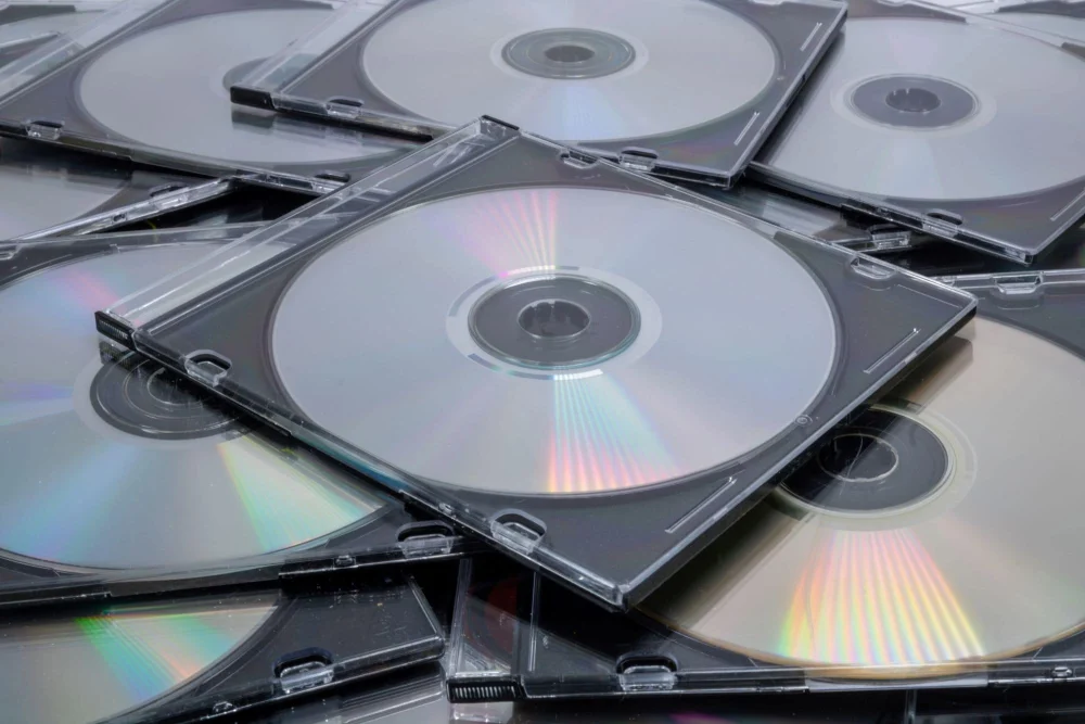 Os CDs estão de volta, mas colecionadores enfrentam desafios modernos