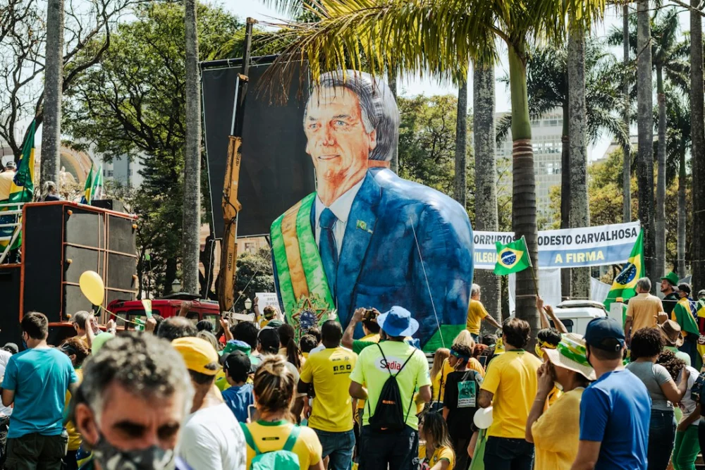 Os quatro nomes que podem comandar a economia do Brasil se Flávio Bolsonaro vencer as eleições