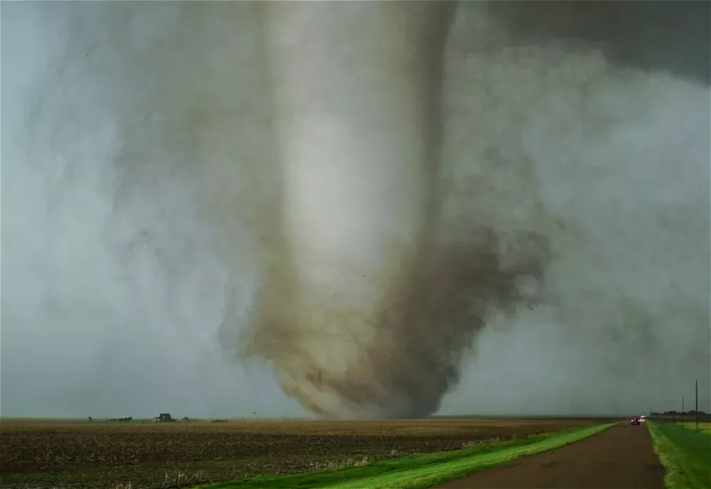 Parecia um tornado, mas não era: fenômeno raro arranca telhado de rodoviária no Chile