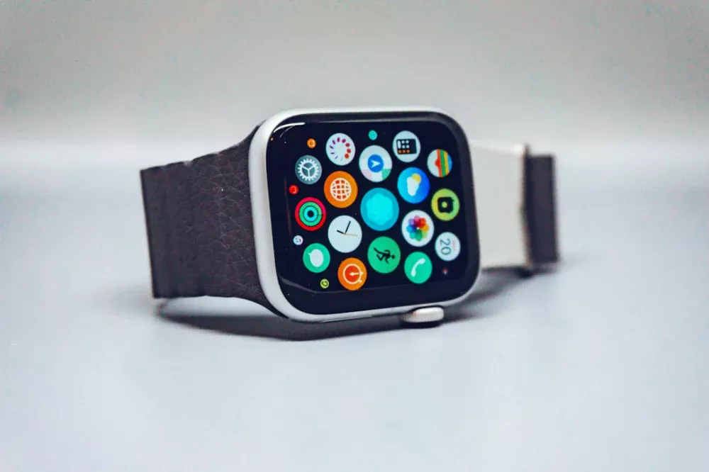 Seu smartwatch pode confundir felicidade com estresse: entenda por quê